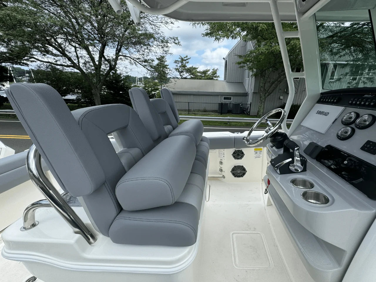 2026 Boston Whaler 250 Outrage 25.0 feet, Huntington, NY #16