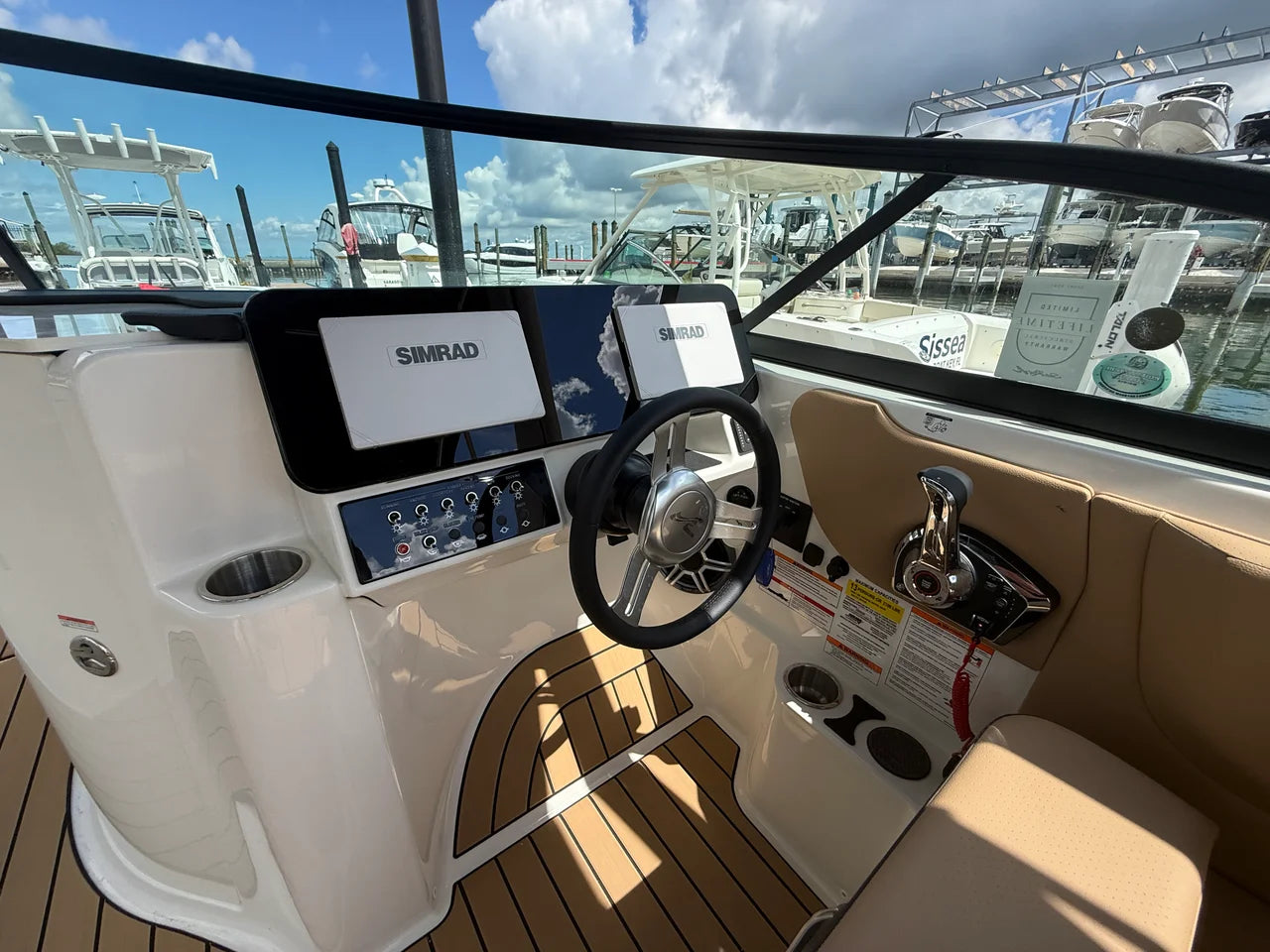 2026 Sea Ray SDX 230 Outboard 23.0 feet, Sarasota, FL #2