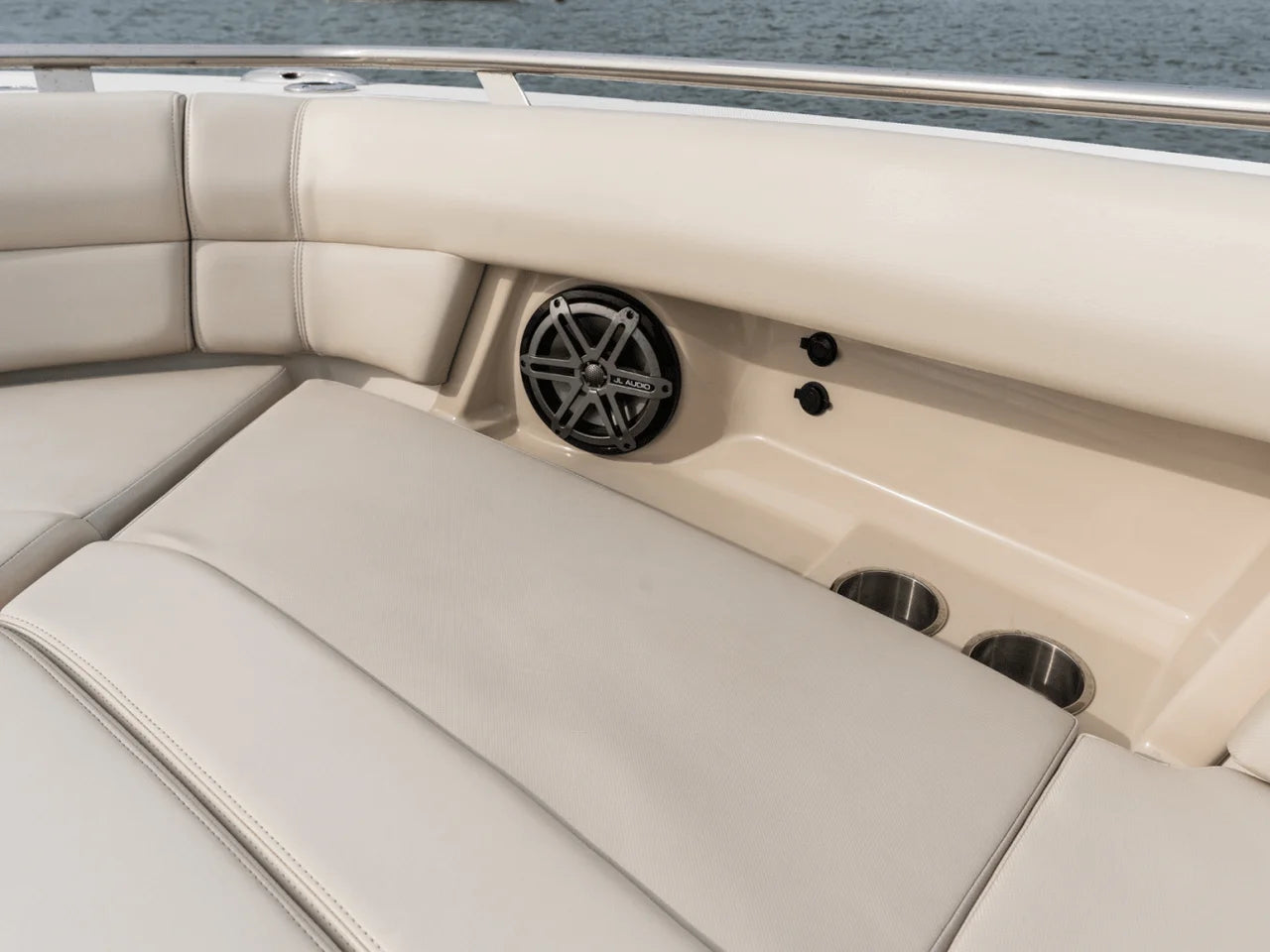 2026 Boston Whaler 380 Realm 38.0 feet, Inuvik, Northwest Territories #75