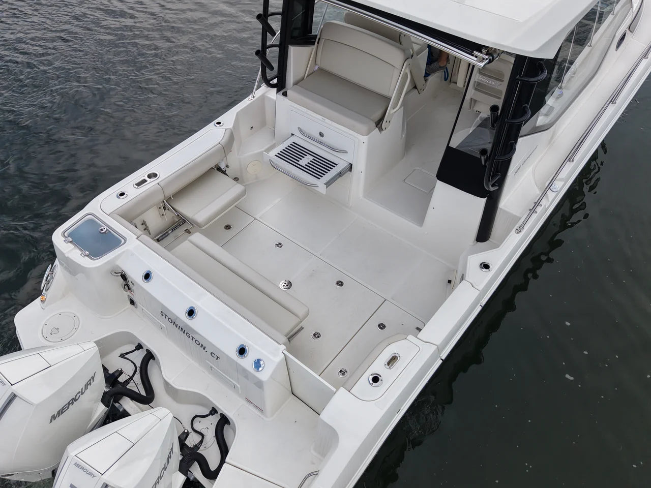 2025 Boston Whaler 325 CONQUEST 32.0 feet, Westbrook, CT #7