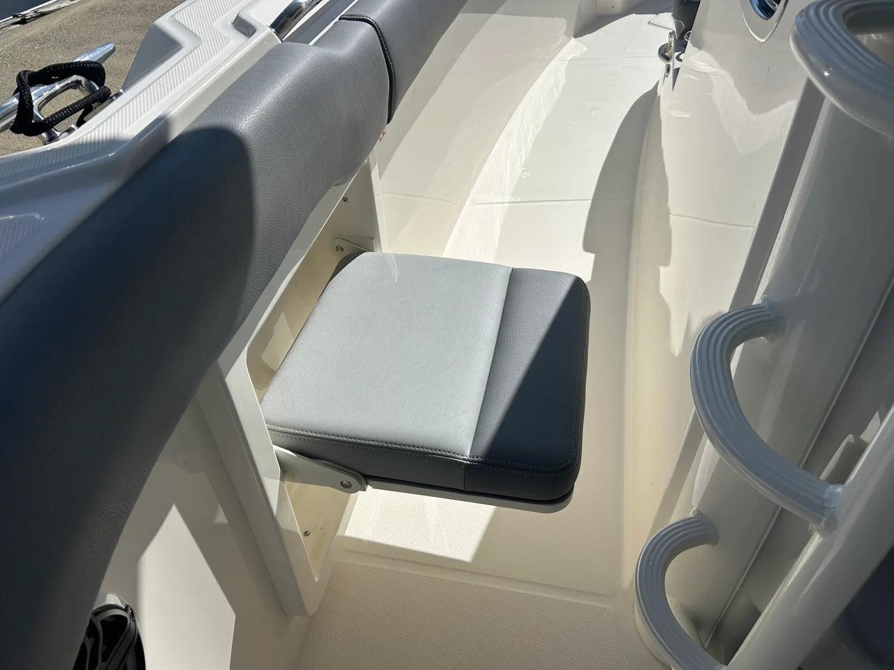 2026 Boston Whaler 330 Outrage 33.0 feet, Gulf Shores, AL #25