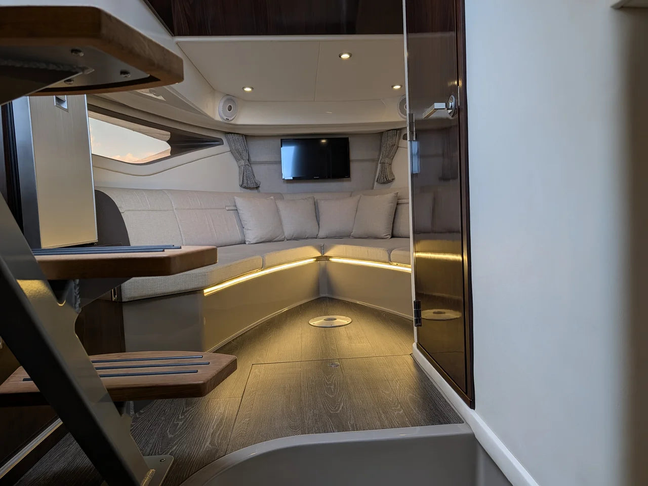 2019 Sea Ray 320 SUNDANCER 32.0 feet, Chesapeake City, MD #47