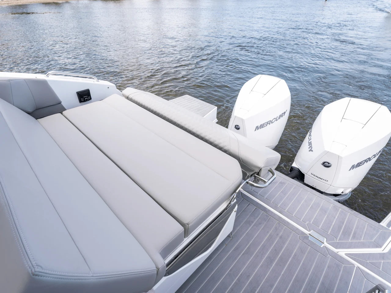 2026 Cruisers Yachts 34 GLS Outboard 35.0 feet, Inuvik, Northwest Territories #13
