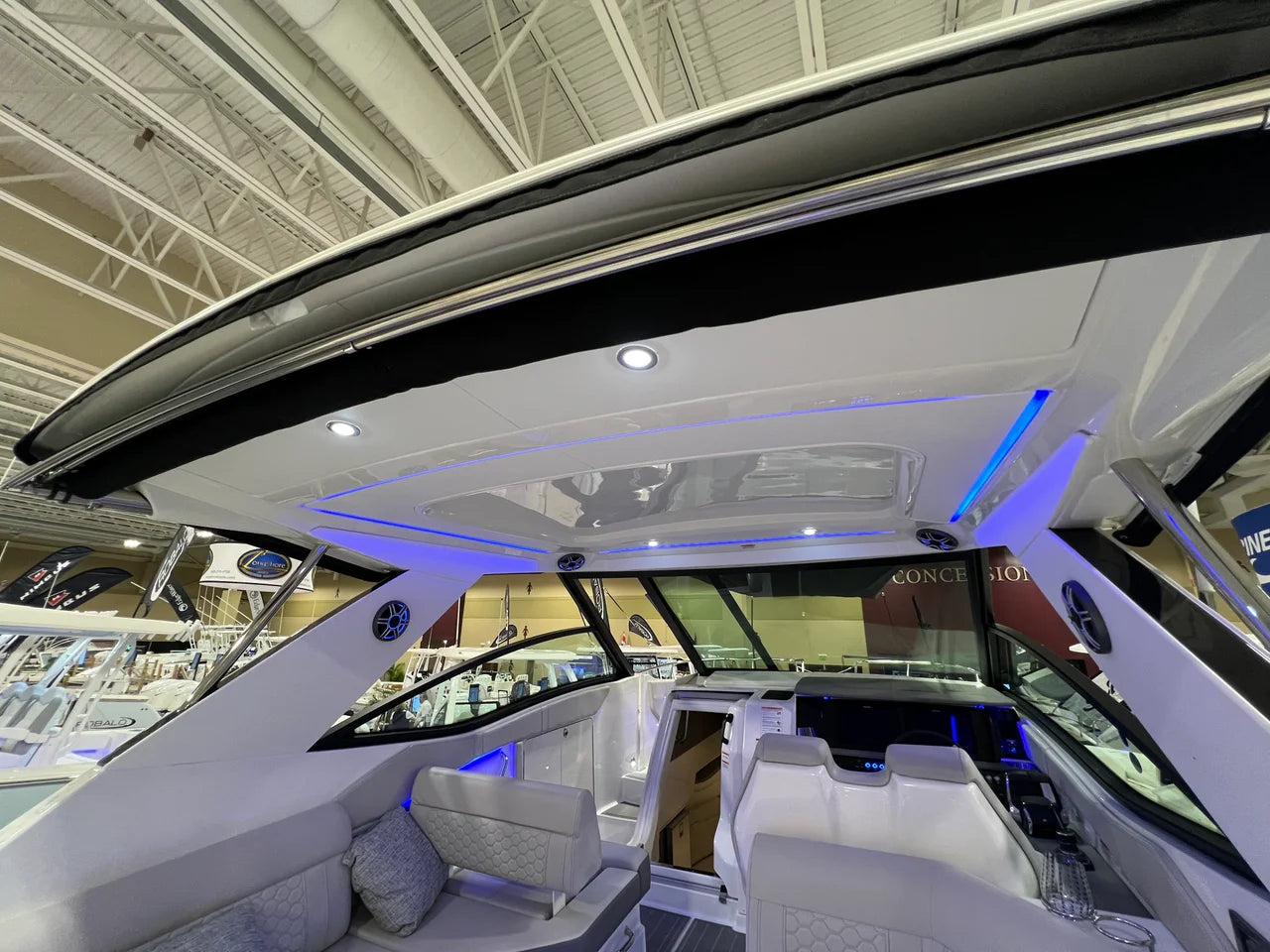 2026 Sea Ray Sundancer 320 Outboard 32.0 feet, Charleston, SC #7