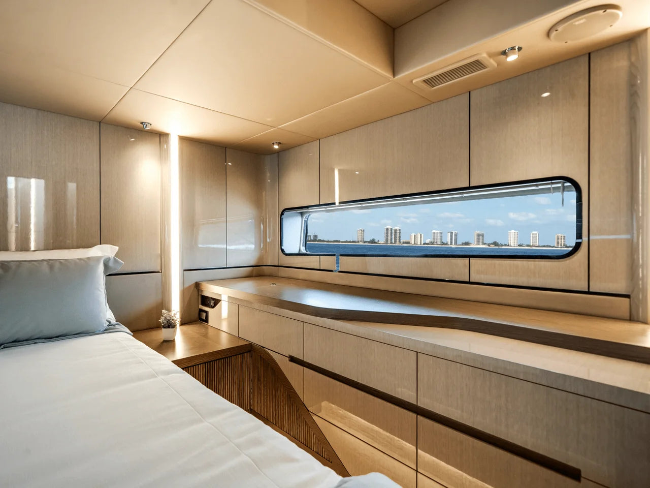2026 Cruisers Yachts 57 FLY 57.0 feet, Pompano Beach, Florida #39