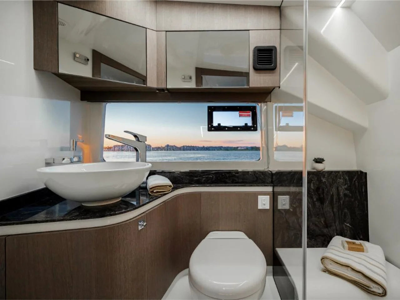 2025 Galeon 375 GTO 37.0 feet, Clearwater, Florida #38