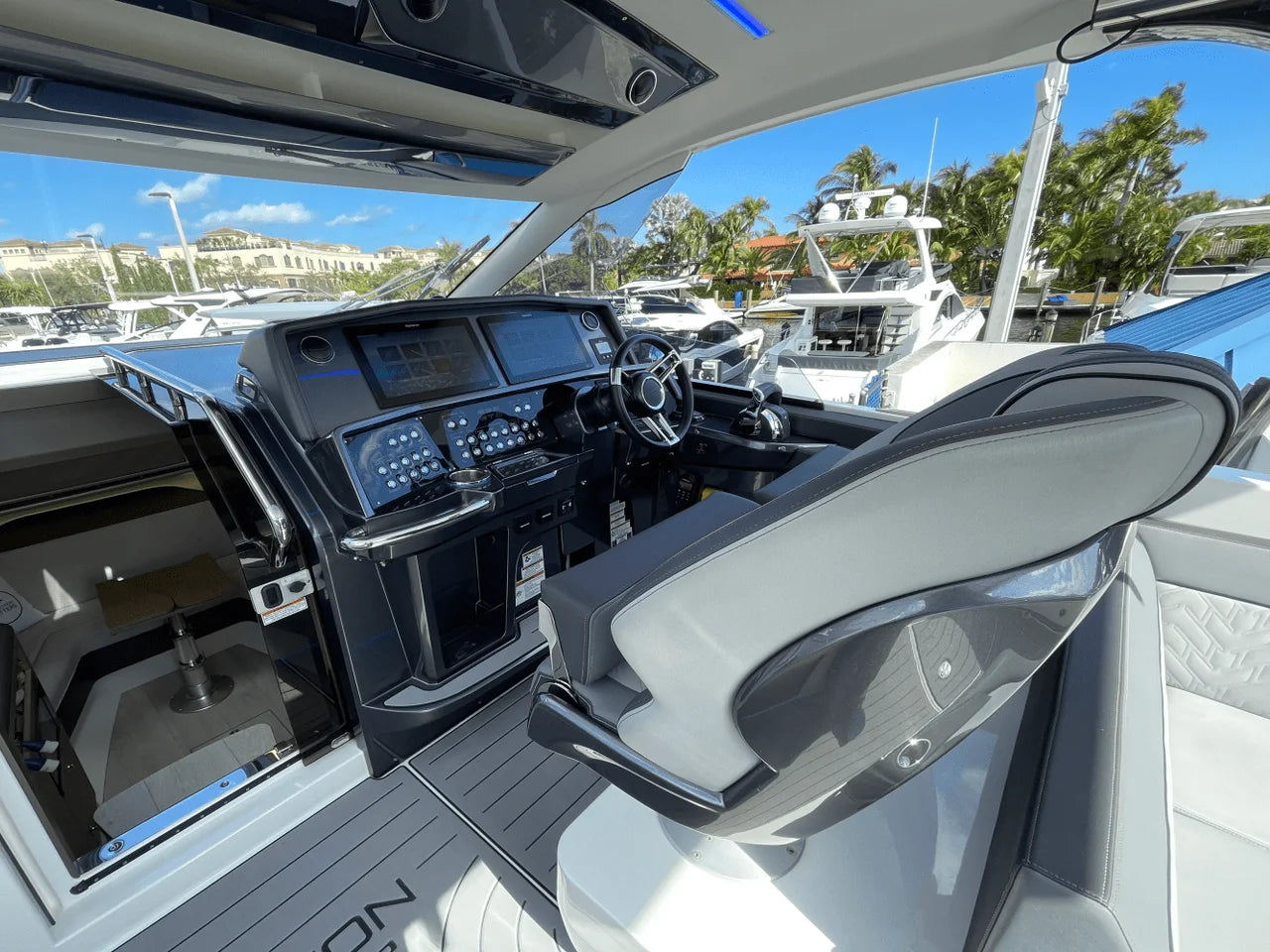 2023 Galeon 325 GTO 32.0 feet, Stuart, FL #15