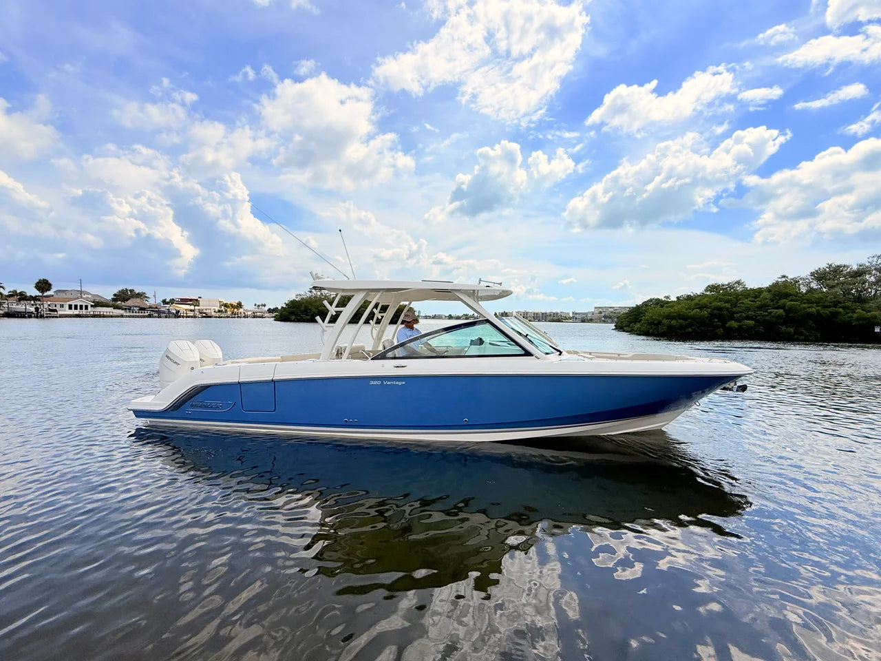 2024 Boston Whaler 320 Vantage 32.0 feet, St Petersburg, FL #17
