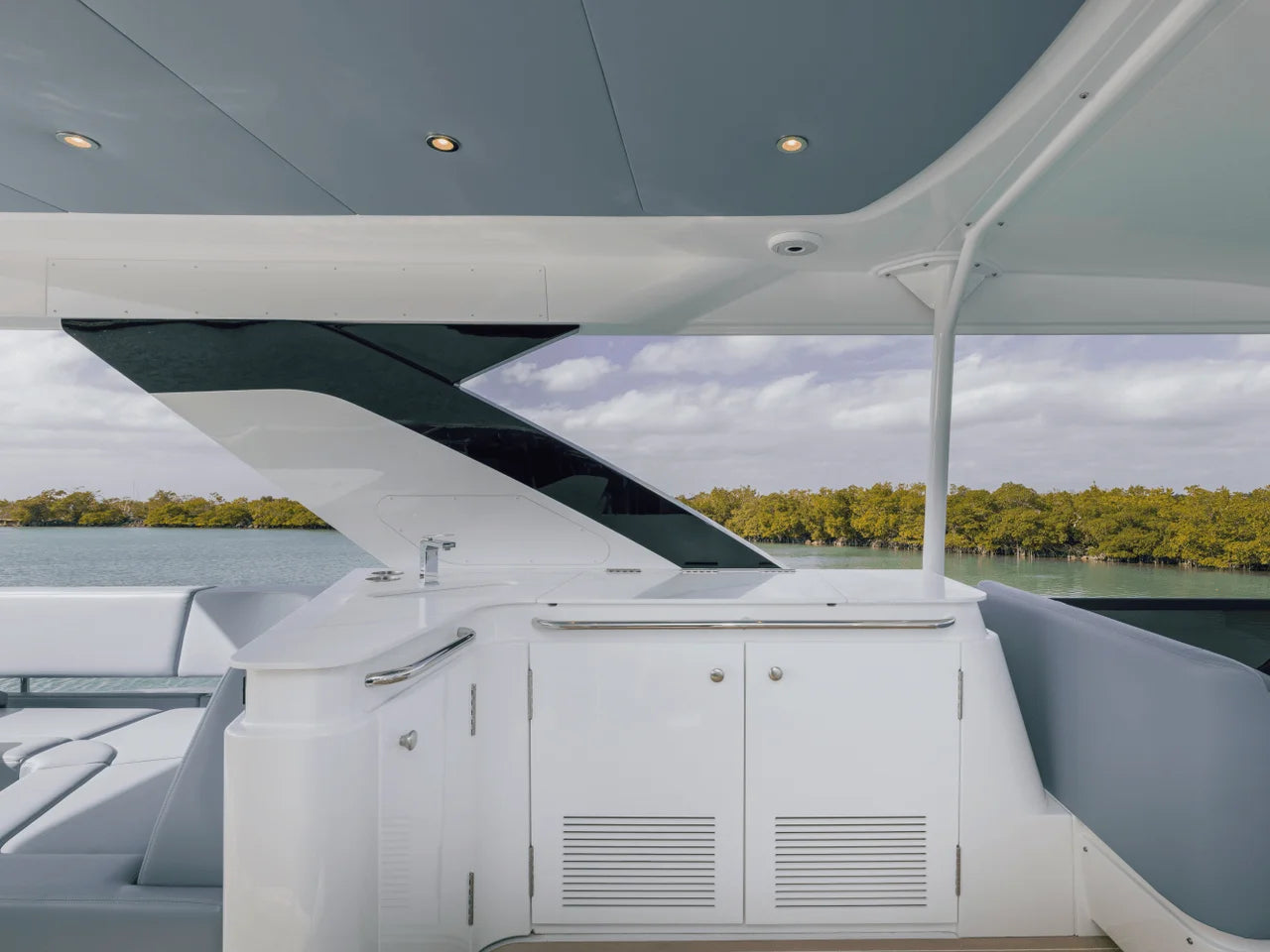 2027 Cruisers Yachts 57 FLY 57.0 feet, Naples, Florida #51