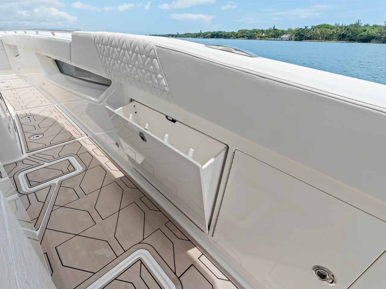 2027 Ducari 37 XIV 37.0 feet, Dania Beach, Florida #42