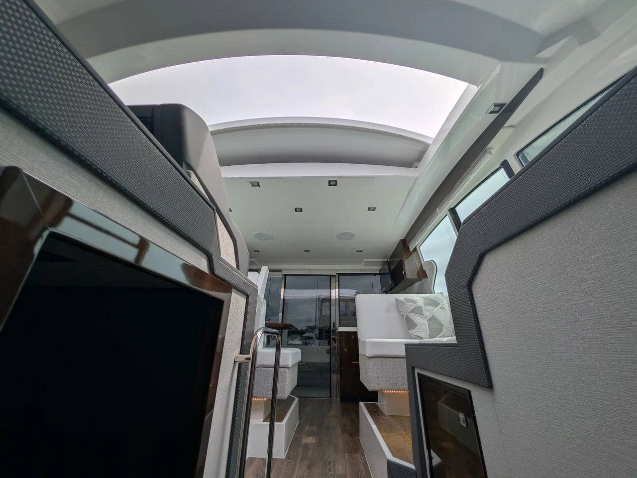 2024 Cruisers Yachts 42 CANTIUS 42.0 feet, Grasonville, MD #44