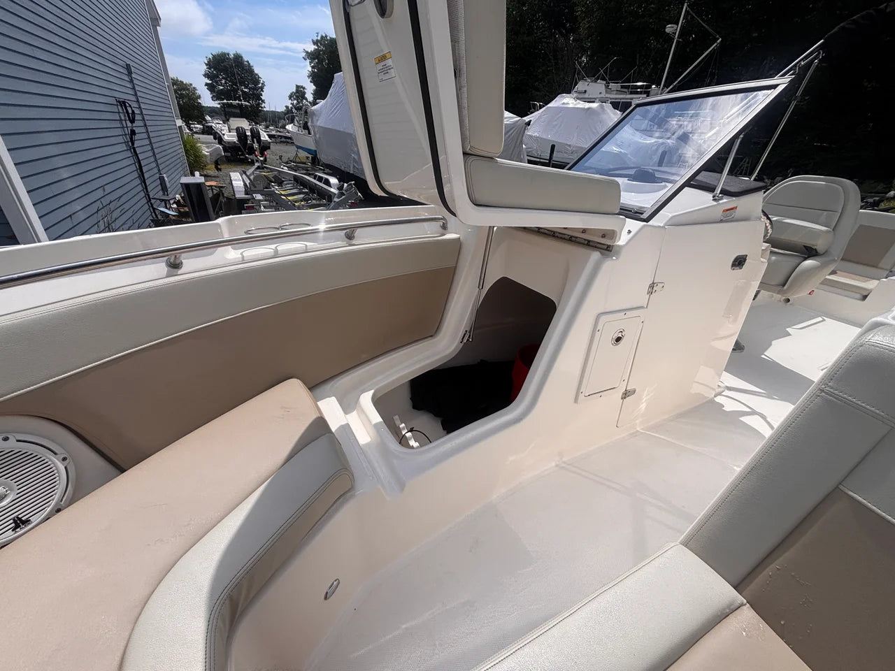 2026 Boston Whaler 210 VANTAGE 21.0 feet, Wakefield, RI #14