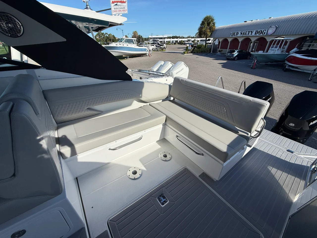 2027 Cruisers Yachts 34 GLS Outboard 34.0 feet, Venice, Florida #20