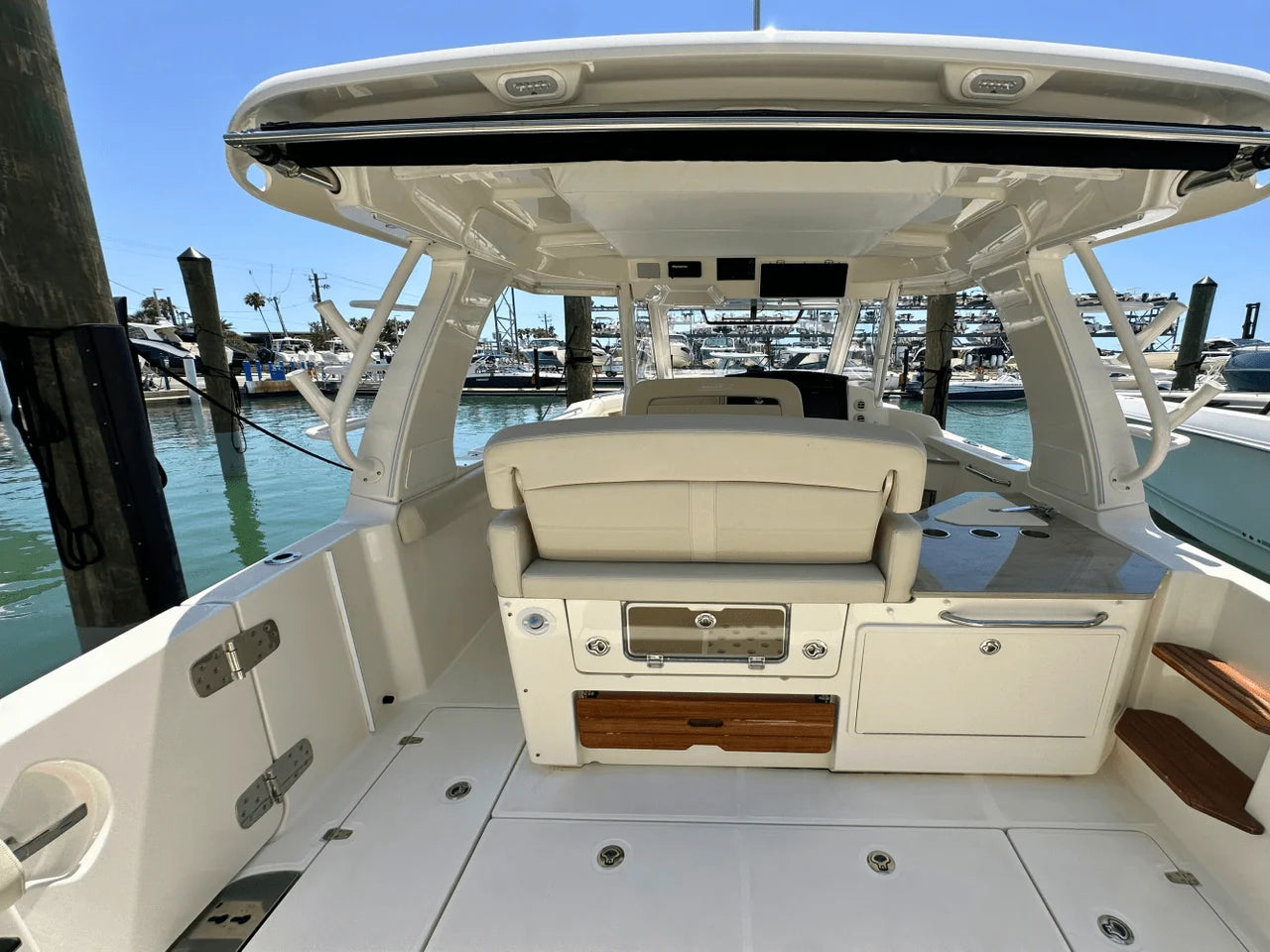 2023 Boston Whaler 350 REALM 35.0 feet, Sarasota, FL #20