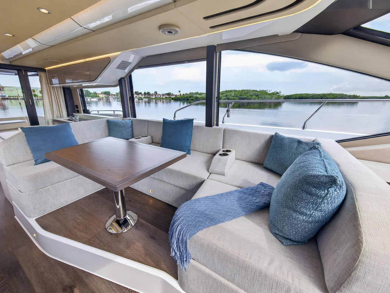 2026 Cruisers Yachts 57 FLY 57.0 feet, Stuart, Florida #20