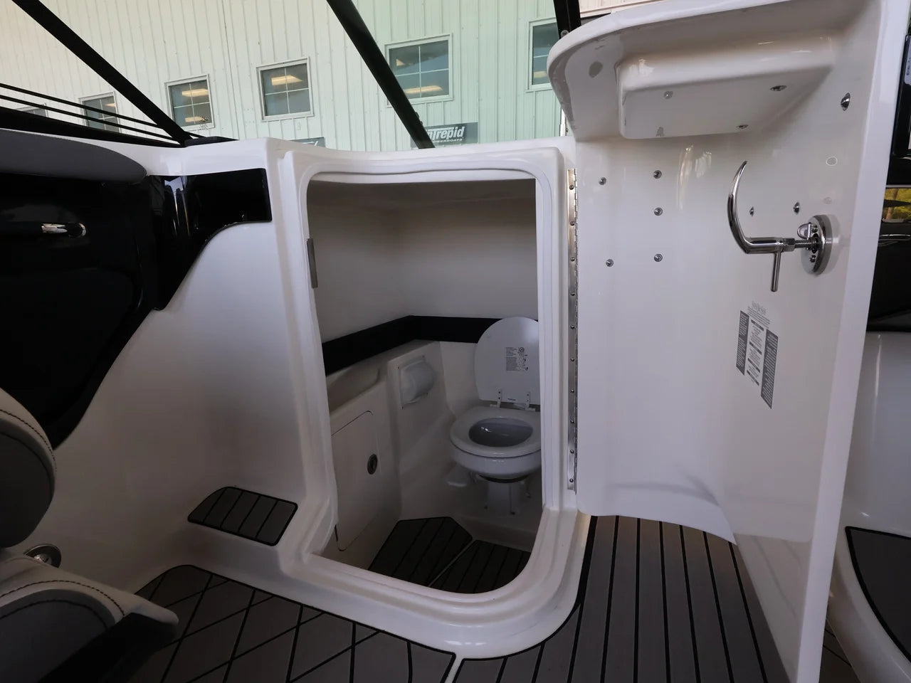 2026 Sea Ray SLX 280 Outboard 28.0 feet, Naples, Florida #3