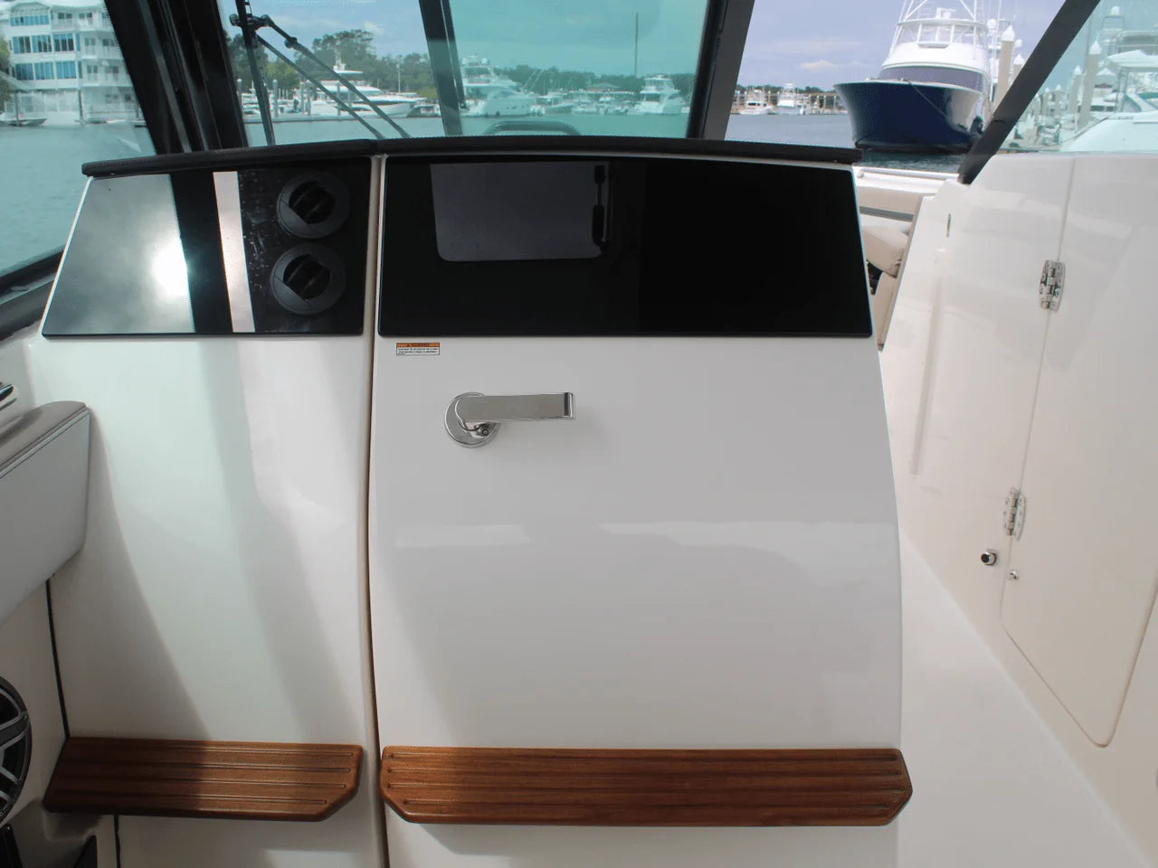 2026 Boston Whaler 330 Vantage 33.0 feet, Charleston, SC #43