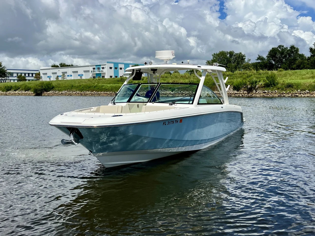 2022 Boston Whaler 320 VANTAGE 32.0 feet, Venice, Florida #1