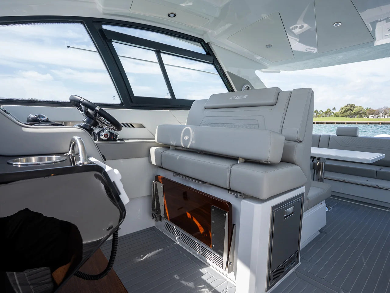 2026 Cruisers Yachts 42 GLS Outboard 42.0 feet, Miami, FL #41