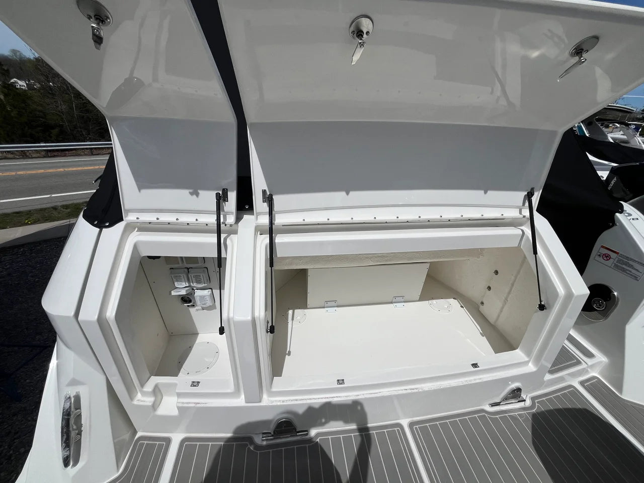 2026 Sea Ray Sundancer 320 Outboard 32.0 feet, Westbrook, Connecticut #10