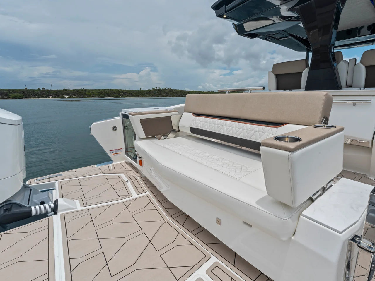 2027 Ducari 37 XIV 37.0 feet, Dania Beach, Florida #30
