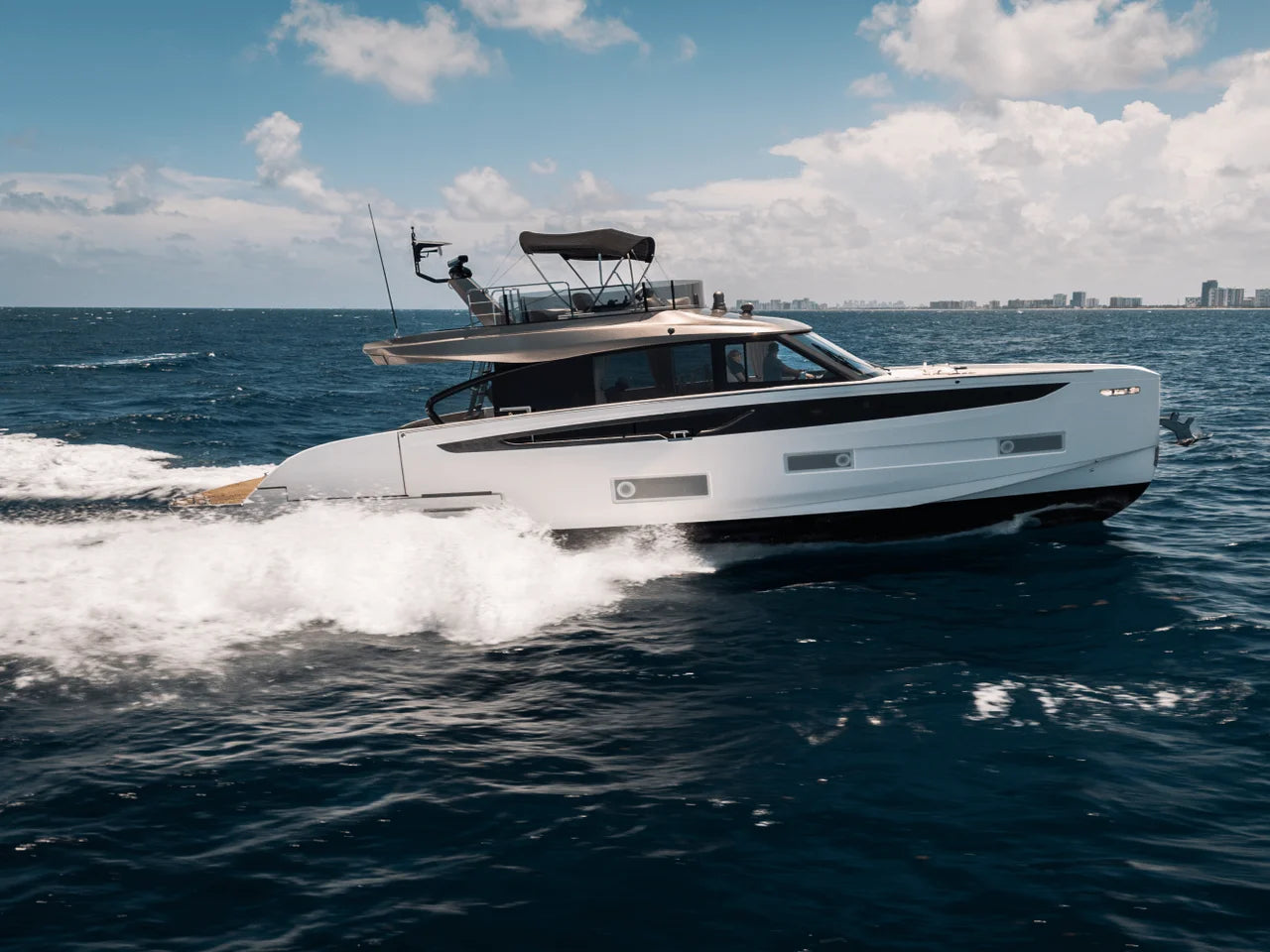 2025 Azimut Seadeck 6 60.0 feet, Dania Beach, Florida #4