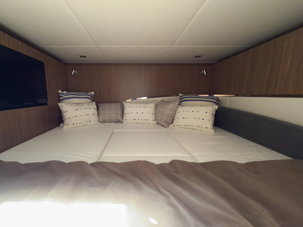 2026 Cruisers Yachts 50 GLS OB 50.0 feet, Fort Myers, FL #34