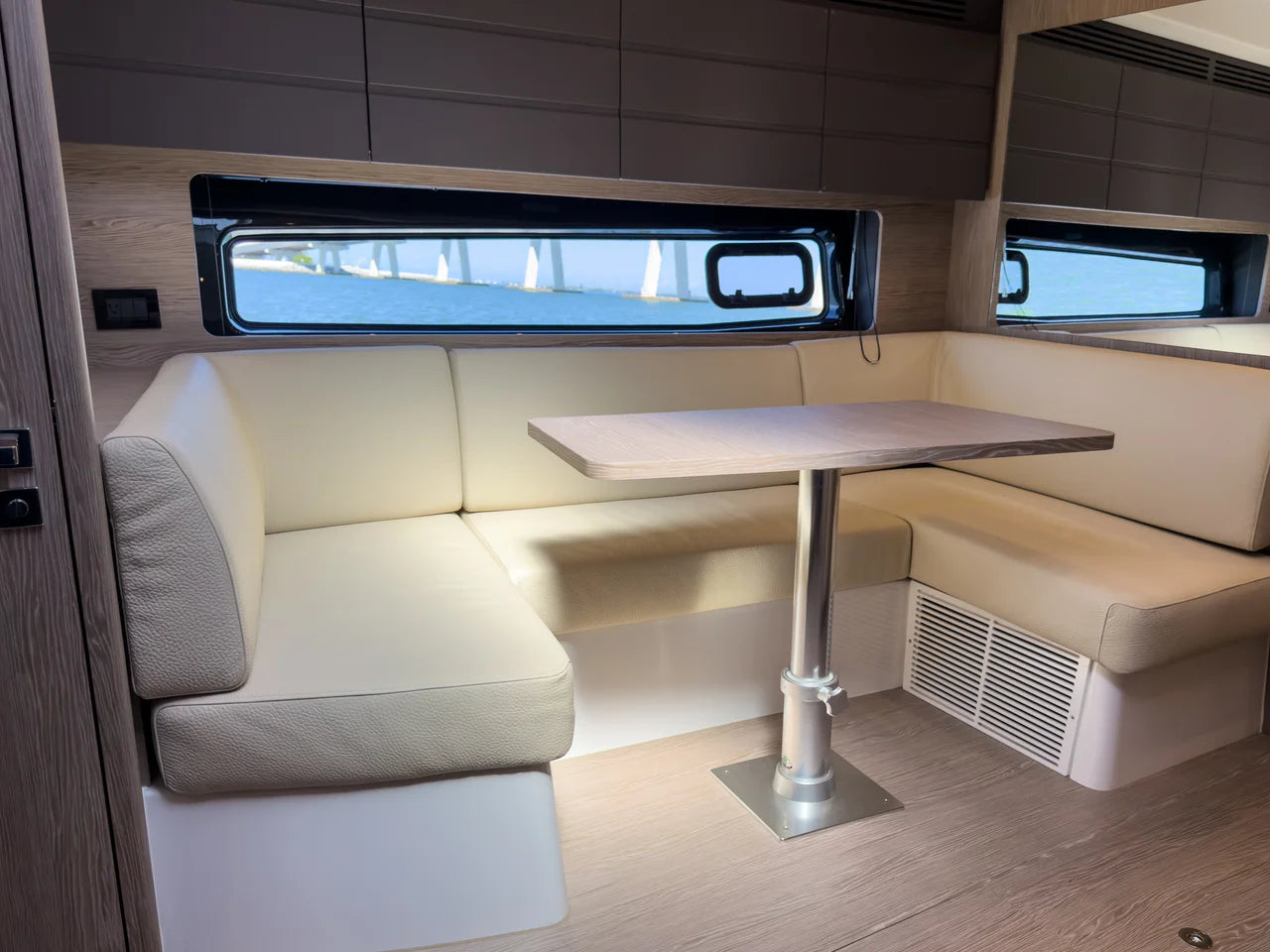 2027 Azimut A45 45.0 feet, Fort Myers, FL #24