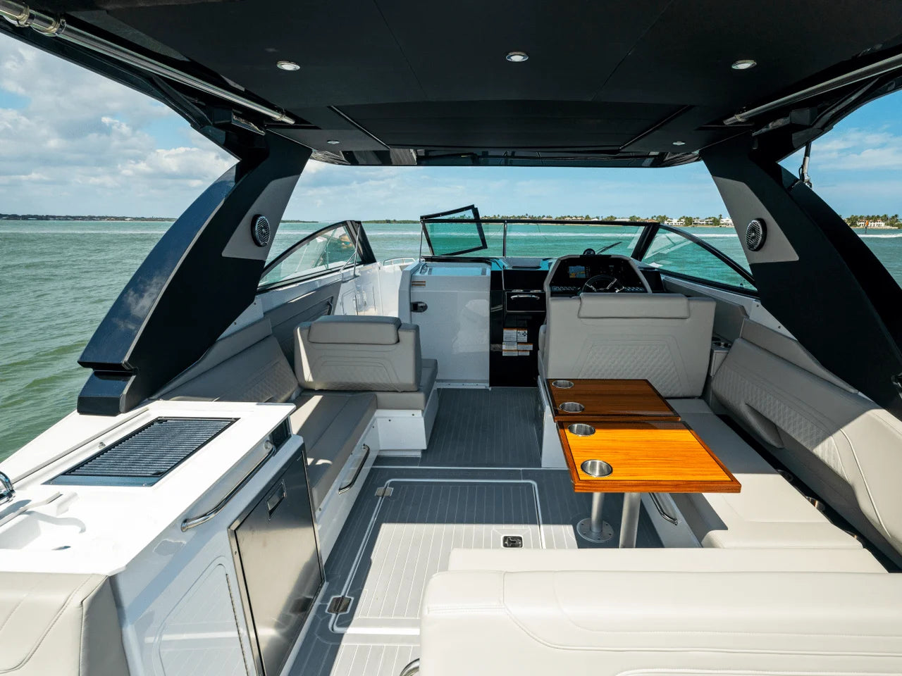 2026 Cruisers Yachts 34 GLS Outboard 35.0 feet, Inuvik, Northwest Territories #147