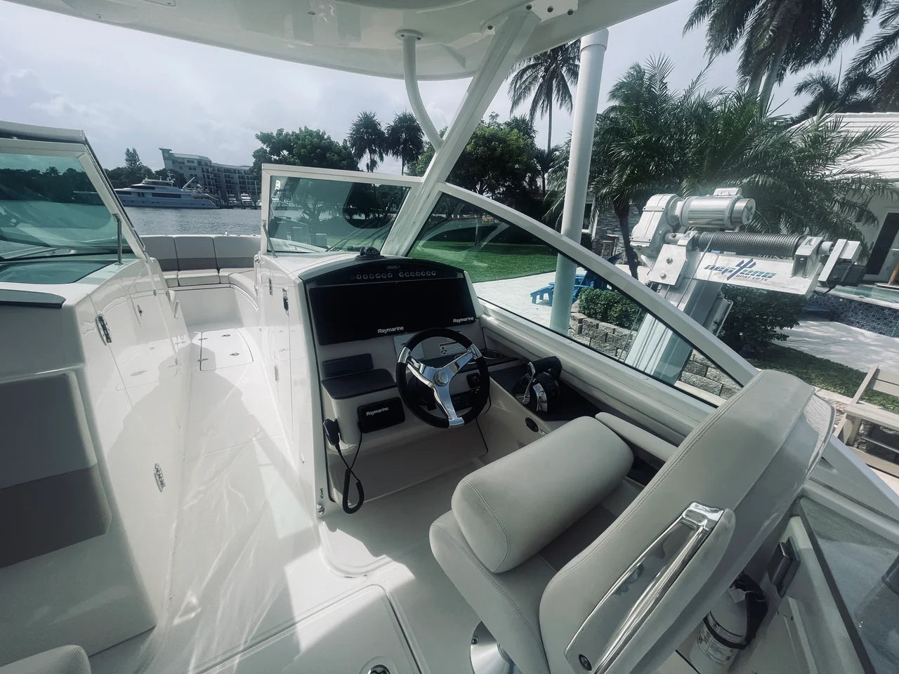 2022 Boston Whaler 320 VANTAGE 32.0 feet, Delray Beach, FL #18