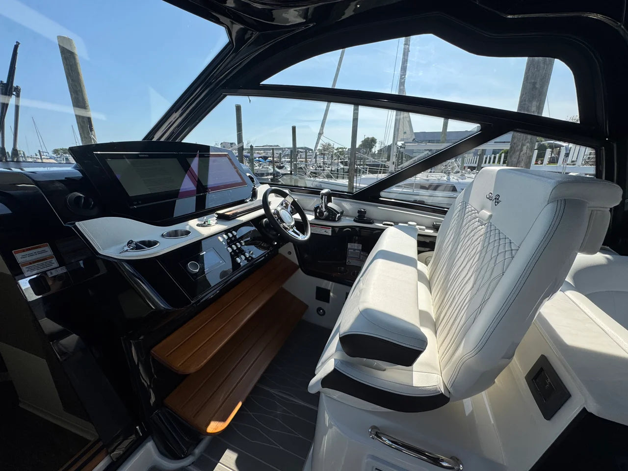 2025 Sea Ray 370 SUNDANCER OB 39.0 feet, Somers Point, New Jersey #25
