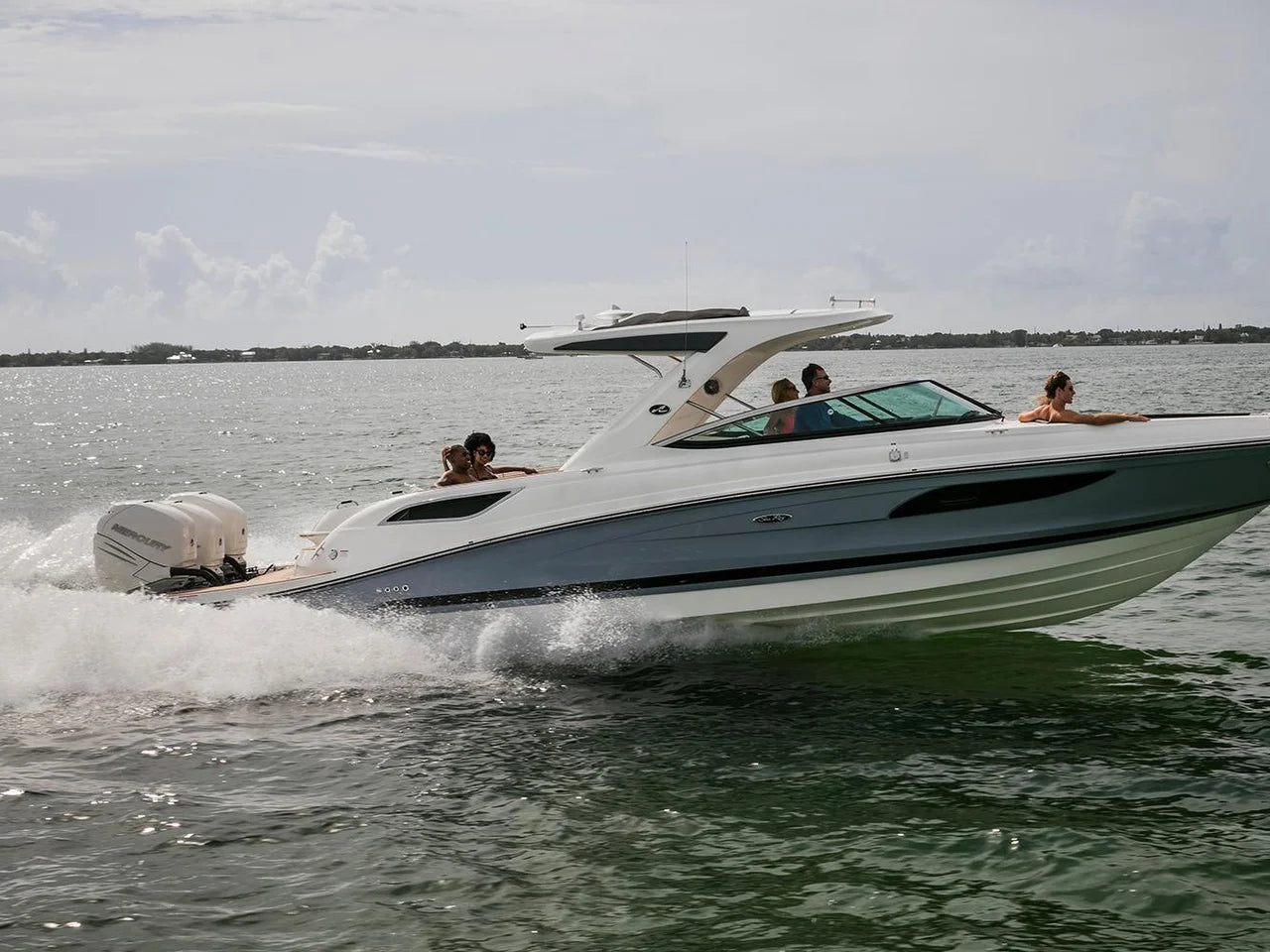 2026 Sea Ray SLX 350 Outboard 35.0 feet, Inuvik, Northwest Territories #2