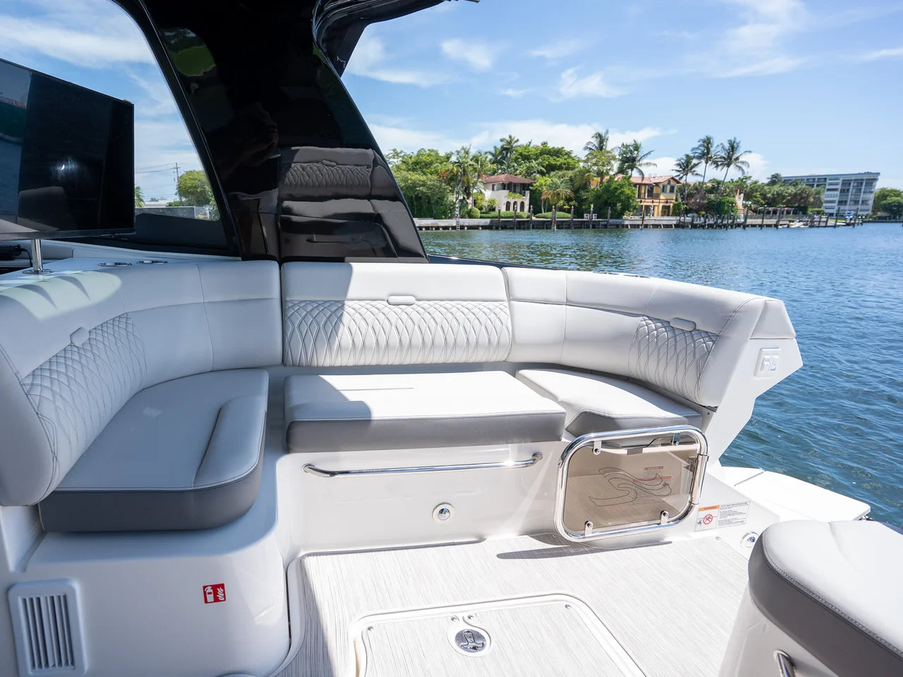 2026 Sea Ray Sundancer 370 Outboard 37.0 feet, Miami, FL #12