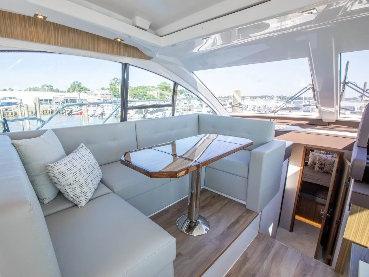 2024 Cruisers Yachts 50 Cantius 50.0 feet, Brick Township, New Jersey #28