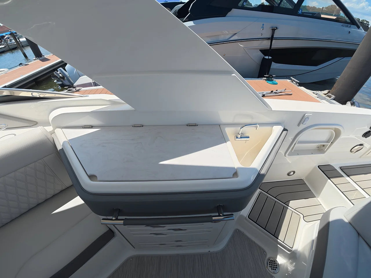2027 Sea Ray SLX 310 Outboard 31.0 feet, Brick Township, New Jersey #19