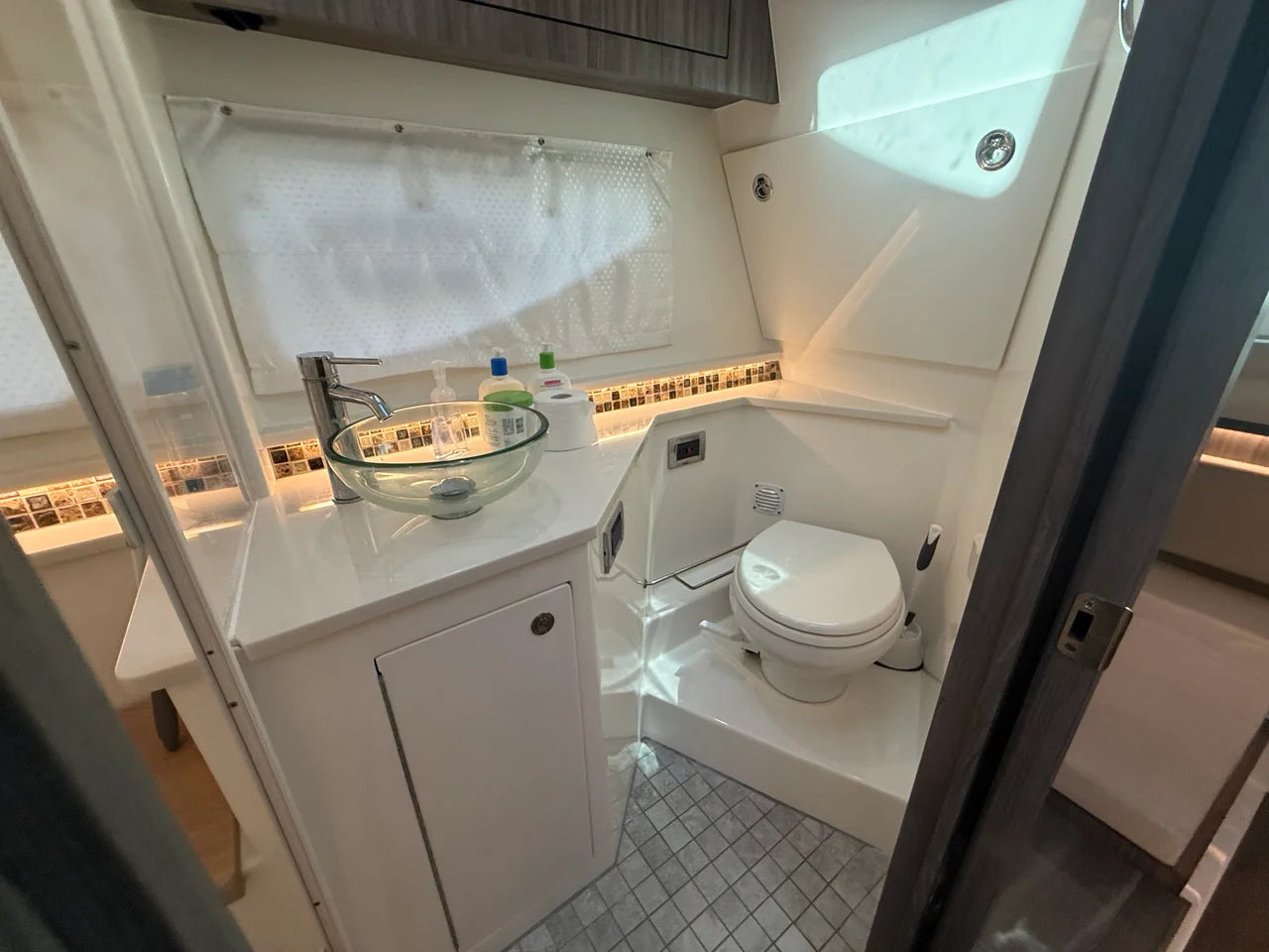 2022 Sea Ray 370 SUNDANCER OUTBOARD 37.0 feet, Cumming, GA #70