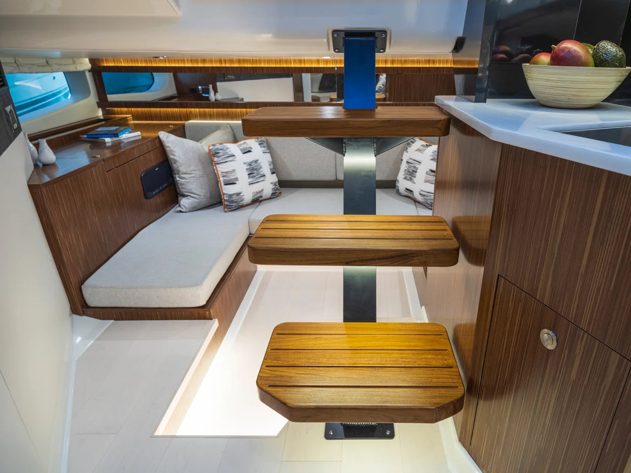 2026 Sea Ray Sundancer 370 Outboard 37.0 feet, Inuvik, Northwest Territories #18