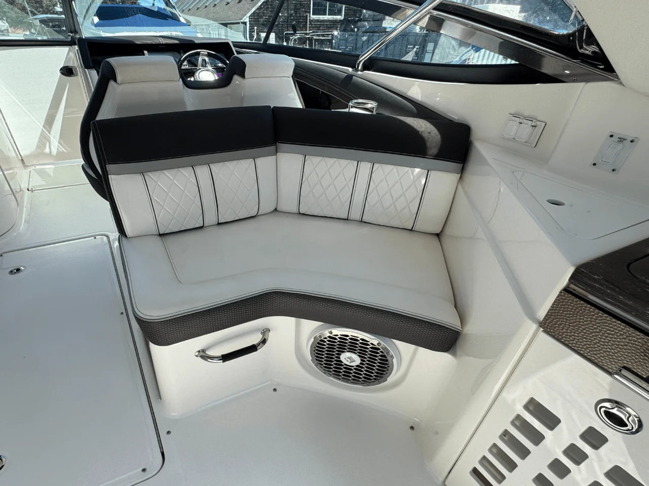 2017 Sea Ray SLX 350 OB 35.0 feet, Huntington, NY #20