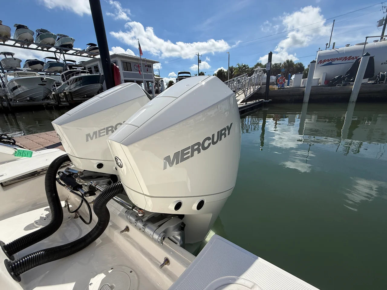 2027 Boston Whaler 250 Outrage 25.0 feet, Sarasota, FL #33