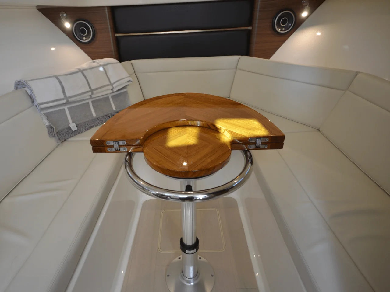 2027 Boston Whaler 325 Conquest 32.0 feet, Norwalk, Connecticut #52