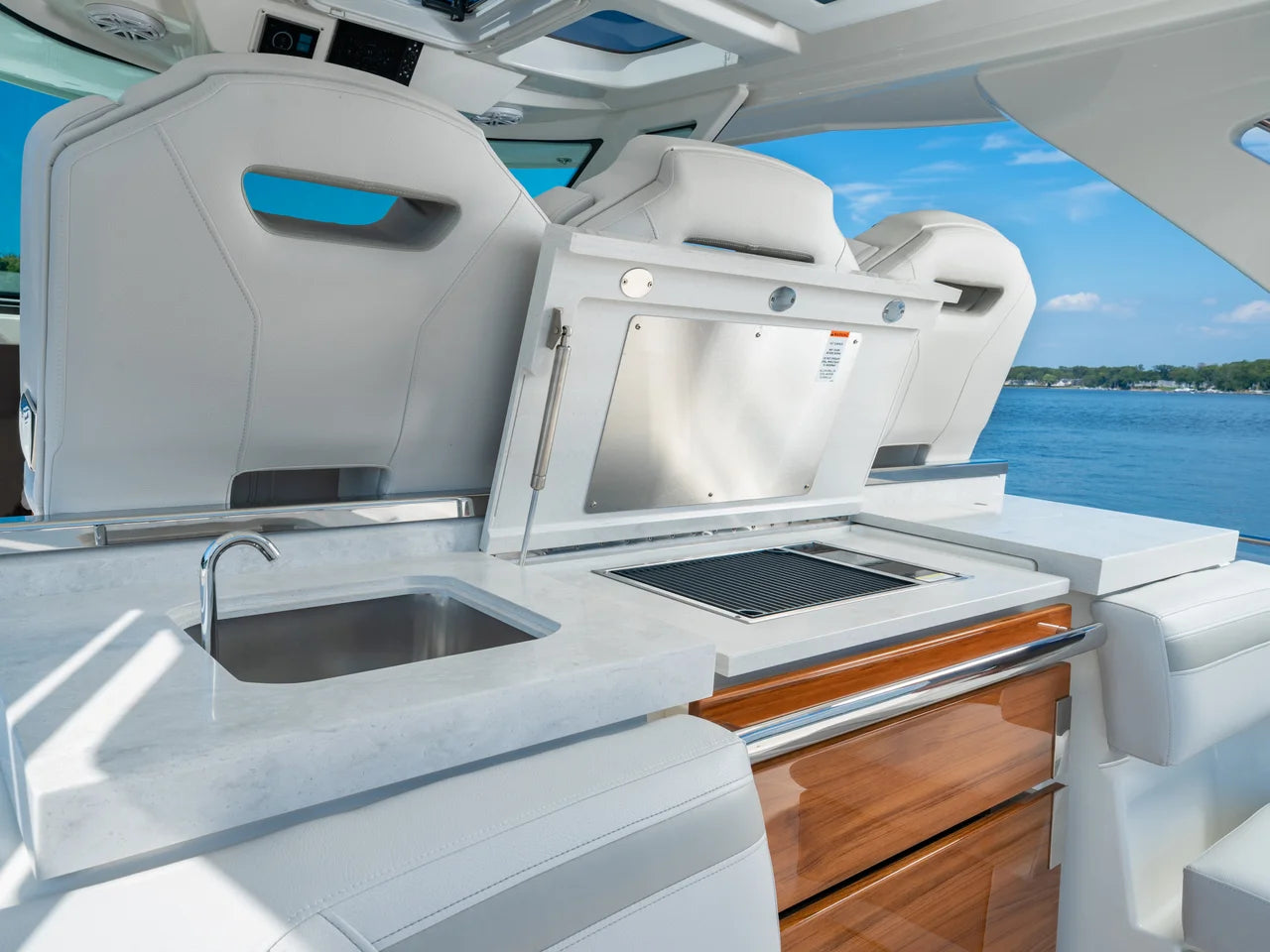 2026 Tiara Yachts 38 LS 38.0 feet, Inuvik, Northwest Territories #9