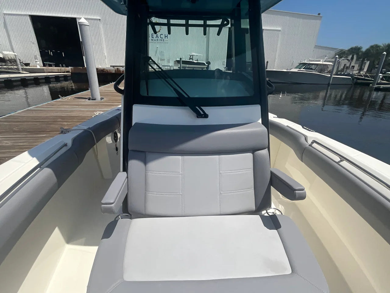 2027 Boston Whaler 250 Outrage 25.0 feet, Jacksonville Beach, Florida #23