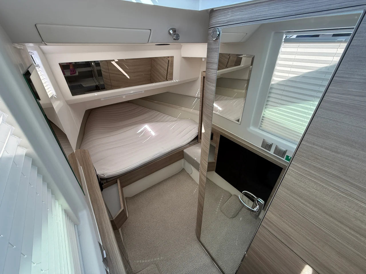 2027 Saxdor 400 GTC 40.0 feet, Sarasota, FL #32