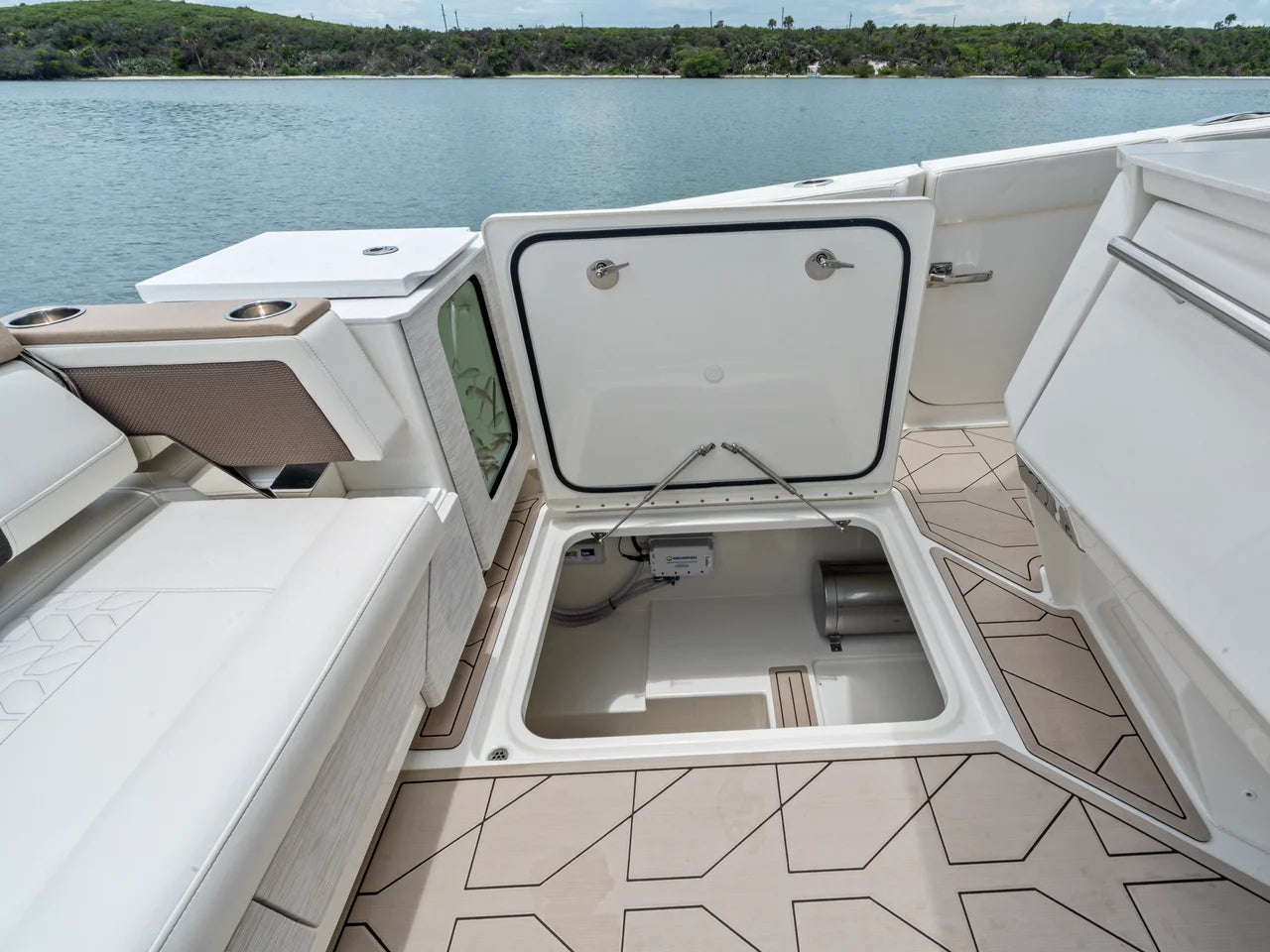 2027 Ducari 37 XIV 37.0 feet, Dania Beach, Florida #48