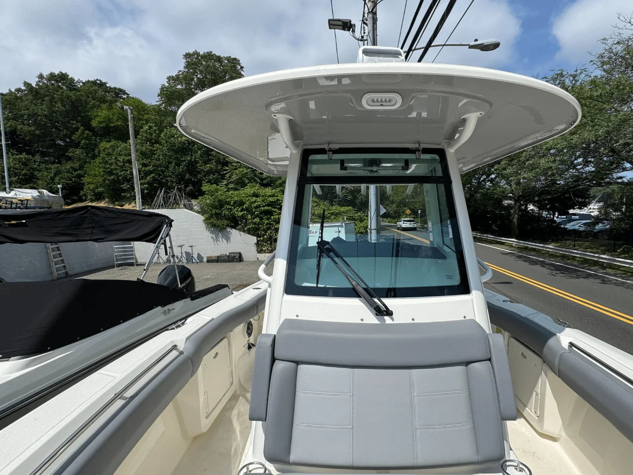 2026 Boston Whaler 250 Outrage 25.0 feet, Huntington, NY #30