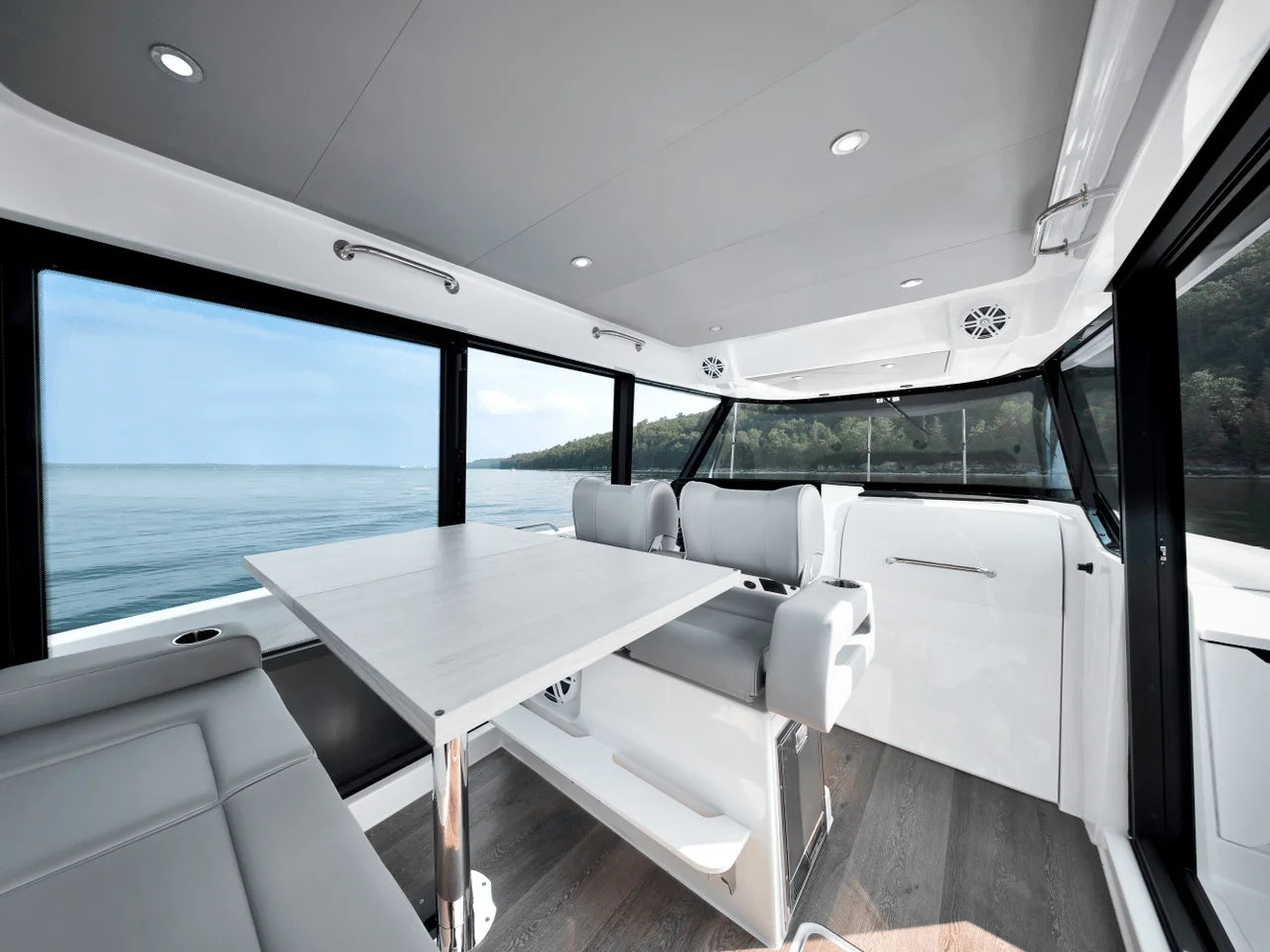 2026 Cruisers Yachts 38 VTR EC 38.0 feet, Inuvik, Northwest Territories #18