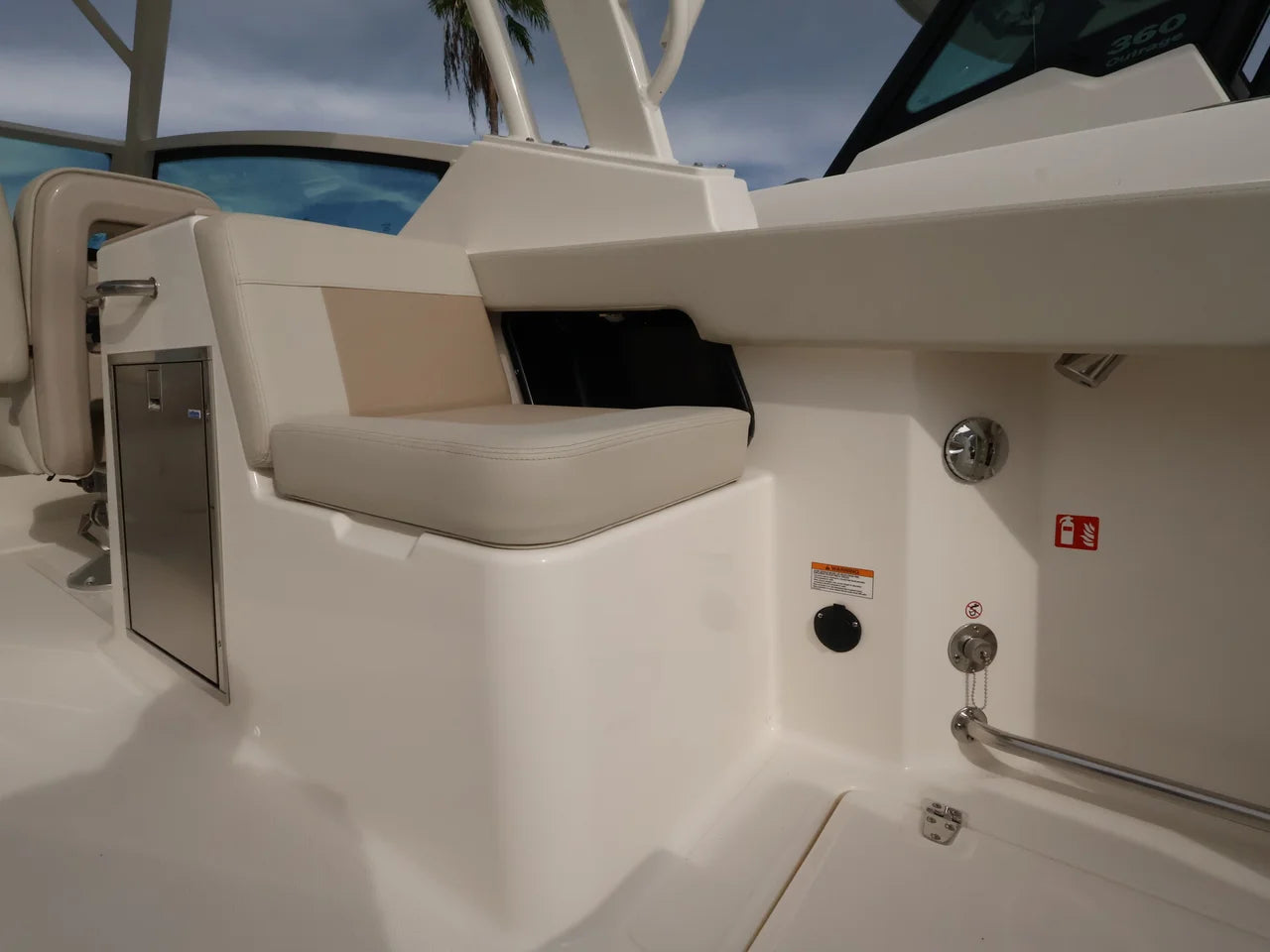 2027 Boston Whaler 280 Vantage 27.0 feet, Naples, Florida #13