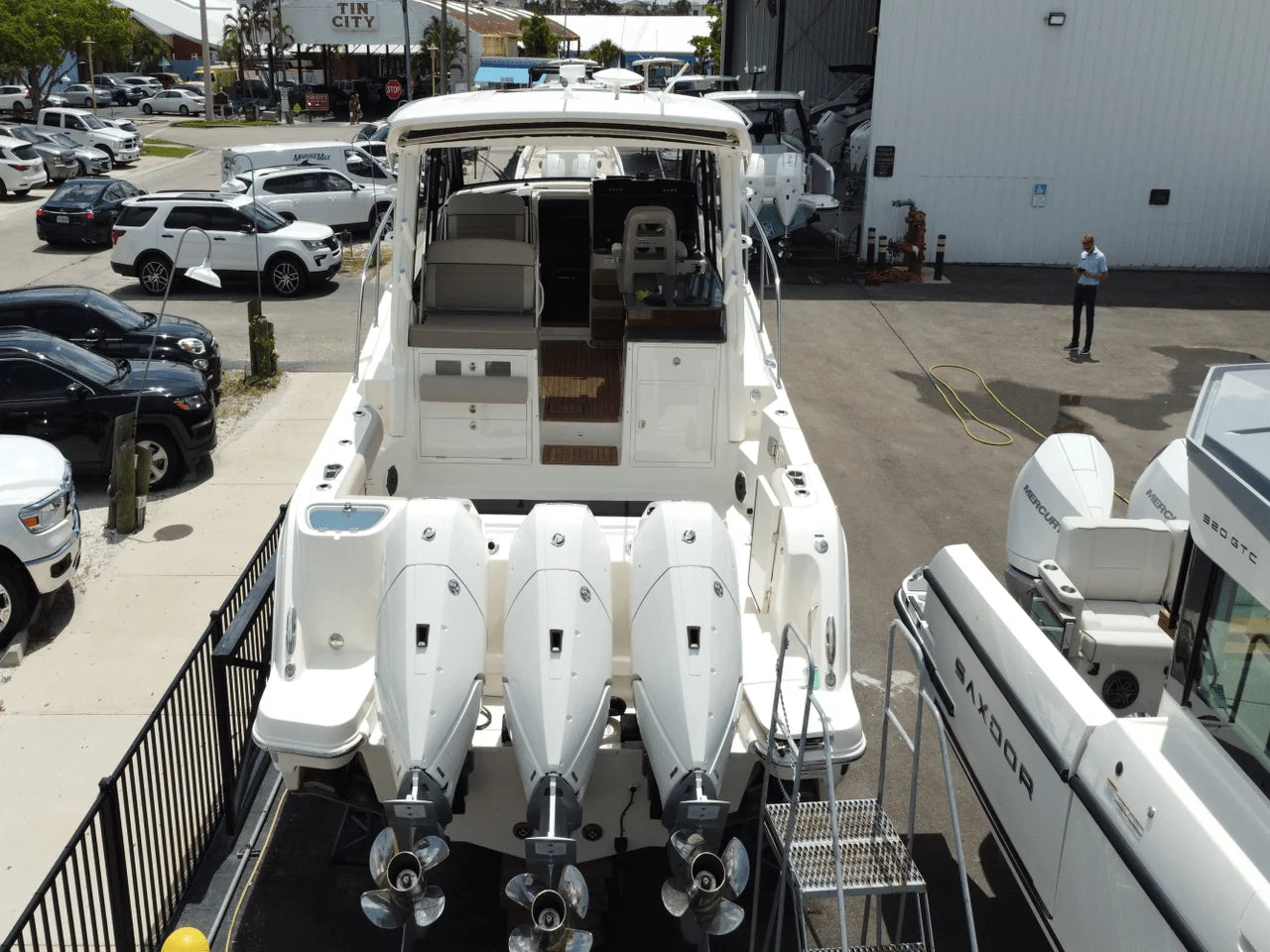 2025 Boston Whaler 365 Conquest 36.0 feet, Naples, Florida #11