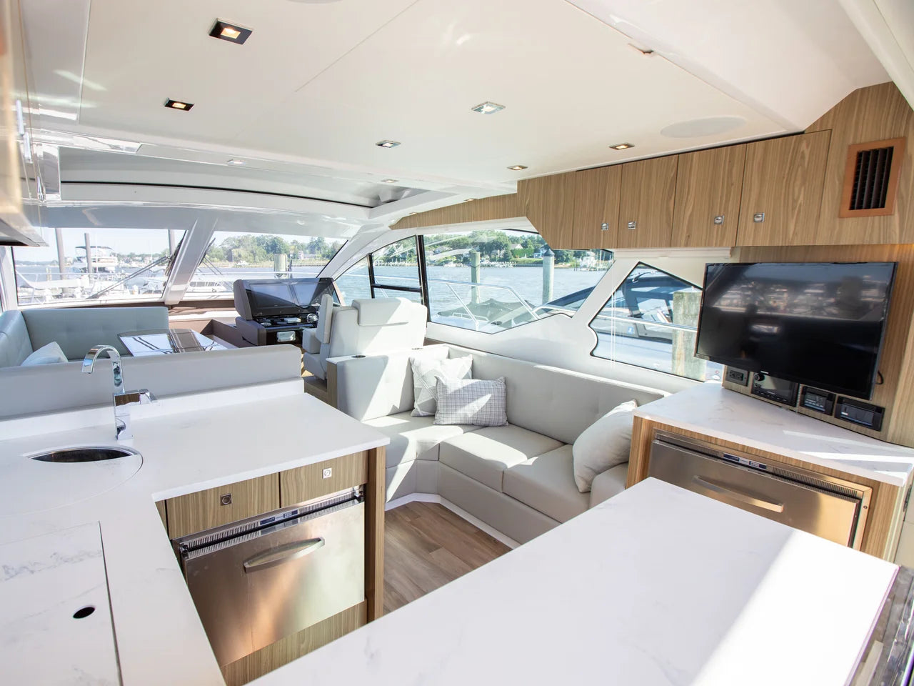 2024 Cruisers Yachts 50 Cantius 50.0 feet, Brick Township, New Jersey #20
