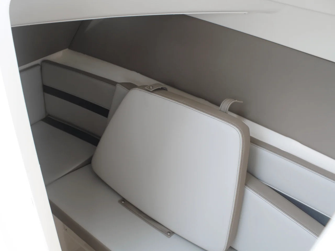 2026 Boston Whaler 330 Vantage 33.0 feet, Charleston, SC #54